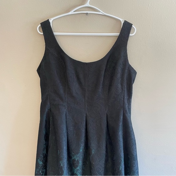 Nine West Sleeveless Black Lace Dress w Teal Iridescent Base - Size 12 EUC - Picture 3 of 16
